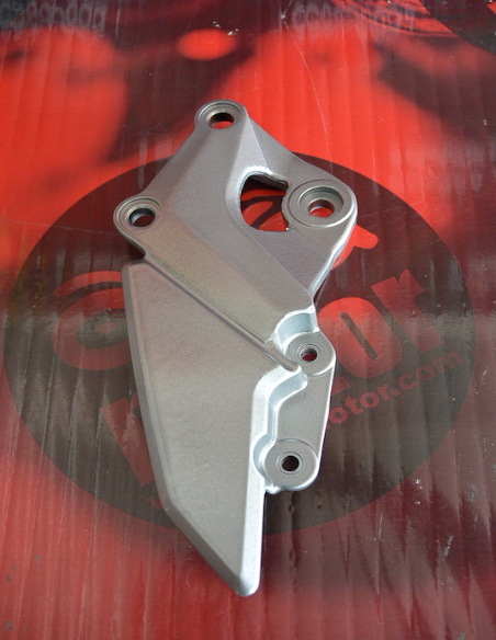 soporte-de-la-estribera-trasera-derecha-para-kawasaki-zx-350111417gd