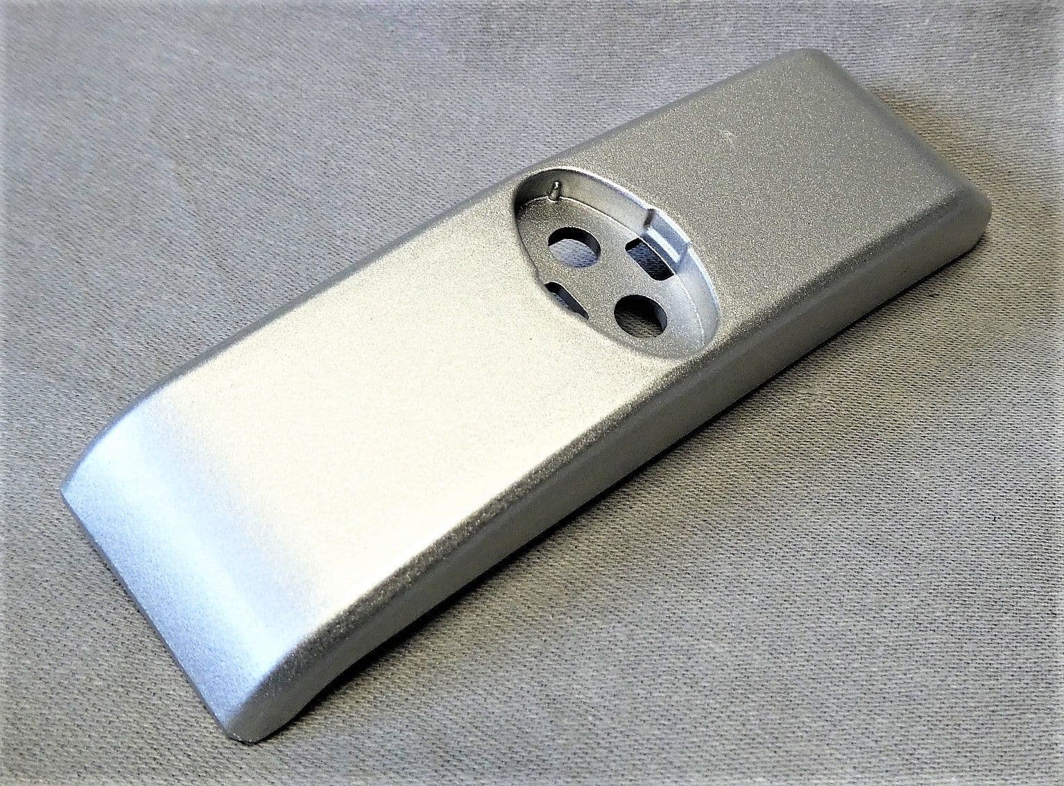 moto-guzzi-1200-cylinder-head-cover-trim-silver-883493-91587-1-p
